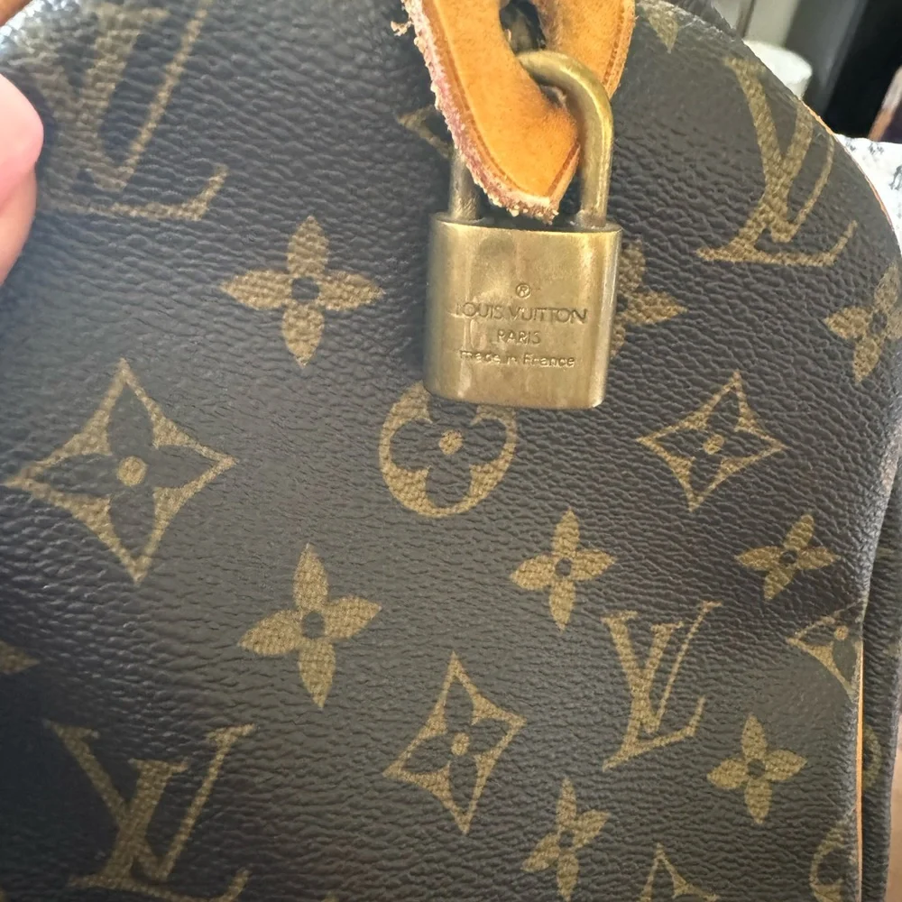 Authentic Vintage Louis Vuitton Speedy 30 - Picture 6 of 15